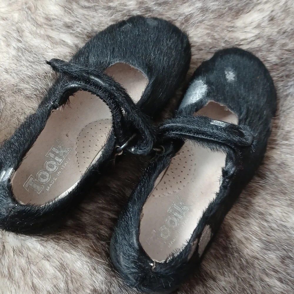 Kids real fur dress shoes